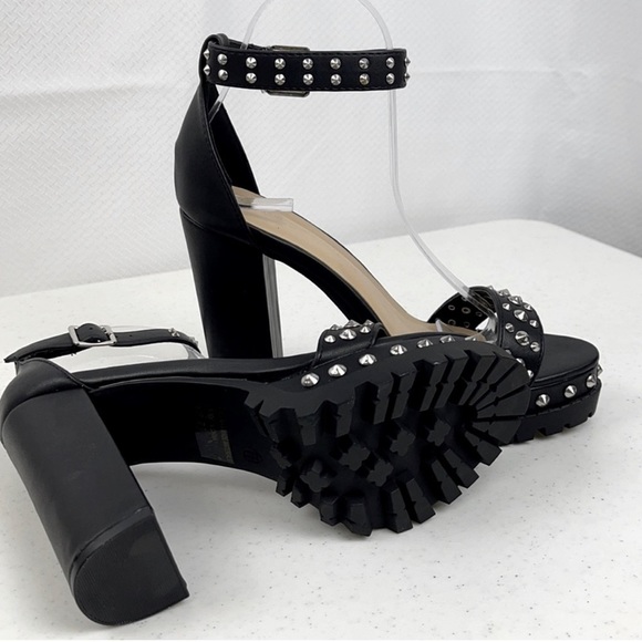 Wild Diva Spike Platform Sandals - Picture 6 of 8